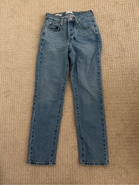 Universal Thread Light Wash Mid-Rise Slim Jeans